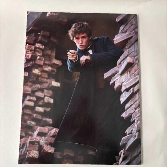 Newsweek  '17 Harry Potter Special Edition Magazine - Picture 5 of 7